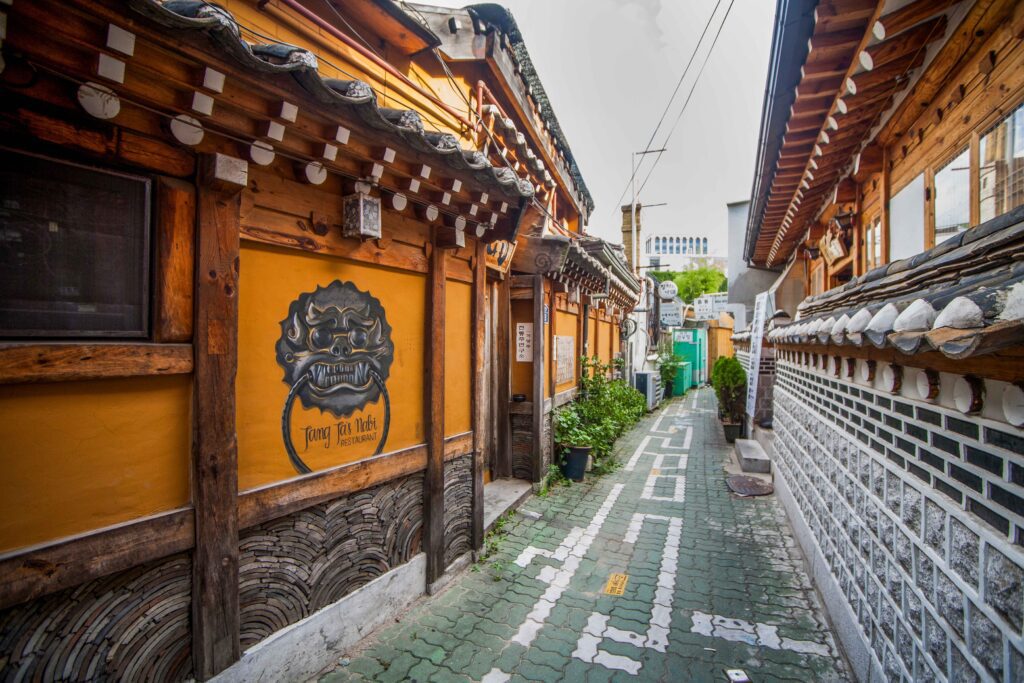 The quintessentially Korean alleyways of Insadong 